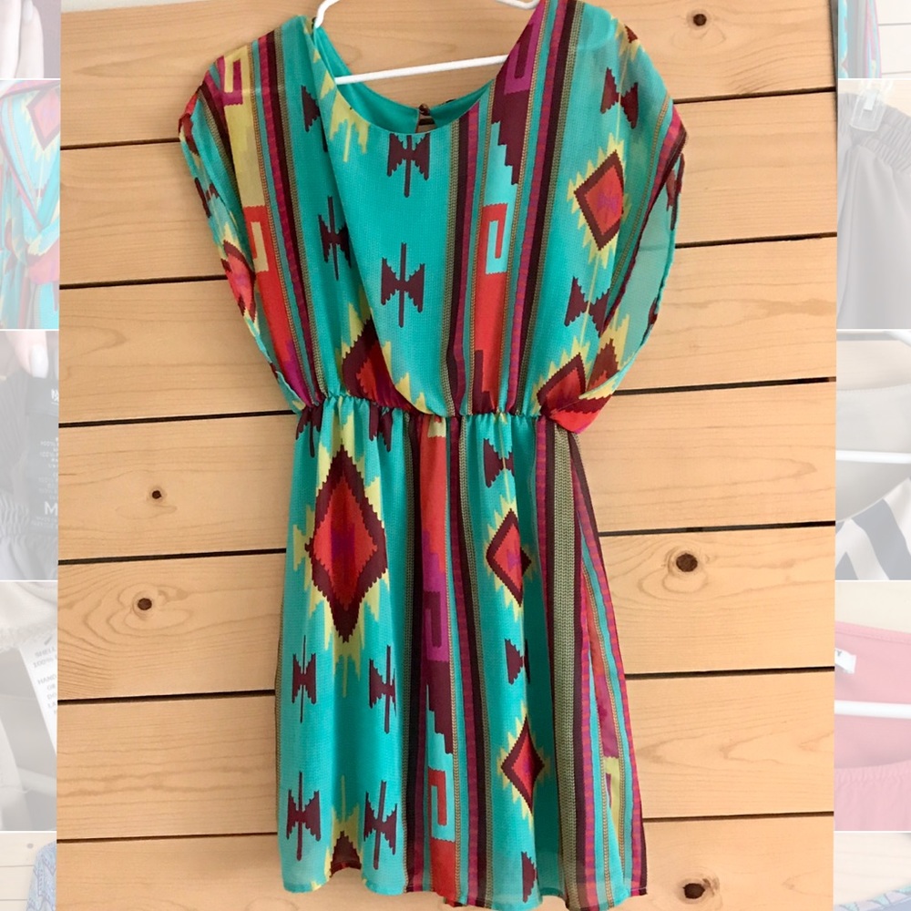 ⭐️3/$15⭐️ Aztec Print Dress